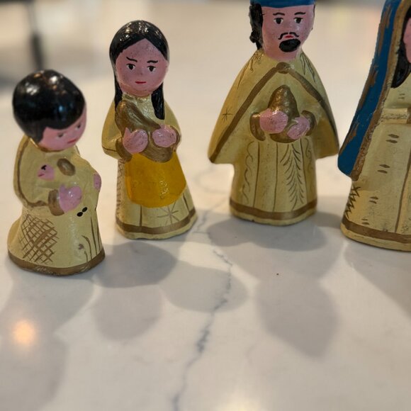 Nativity Scene Set - Mexican Tonala Yellow Style - Picture 4 of 9